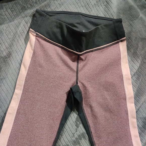 LAST CHANCE Brand New Fabletics leggings - Picture 2 of 5